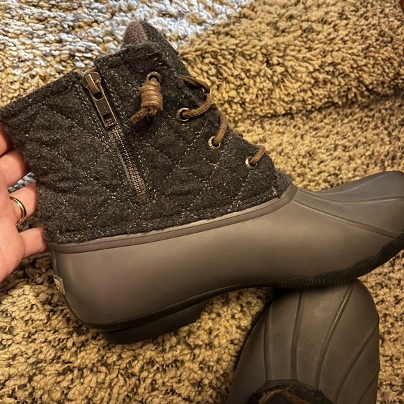 Sperry Grey Quilted Rain Boot Size 8 - Picture 2 of 6